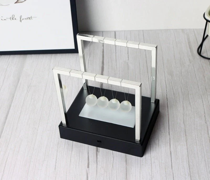 Newtons Cradle LED Light Up