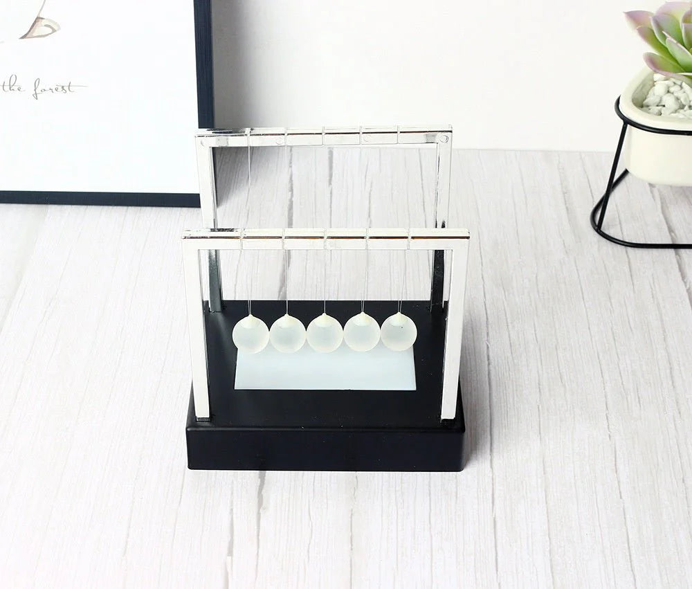 Newtons Cradle LED Light Up